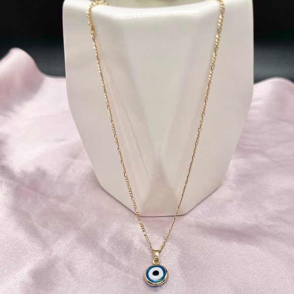 18k Gold Filled Evil Eye 🧿 Necklace Available in 18” or 20” Long ✨ - Picture 8 of 9